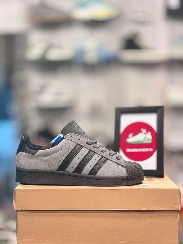 Superstar Grey Suede - 41 (7)