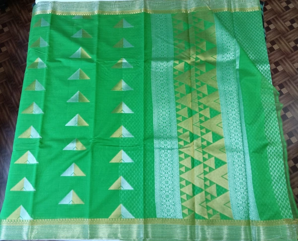 silver and gold triangle