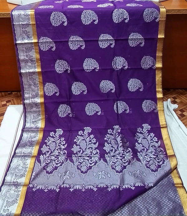 SILVER AND GOLD BORDER