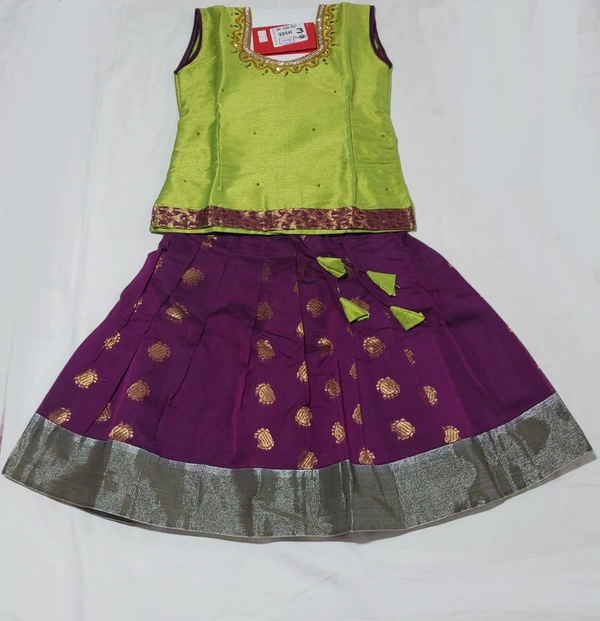 SIZE 3 - Mardi Gras
