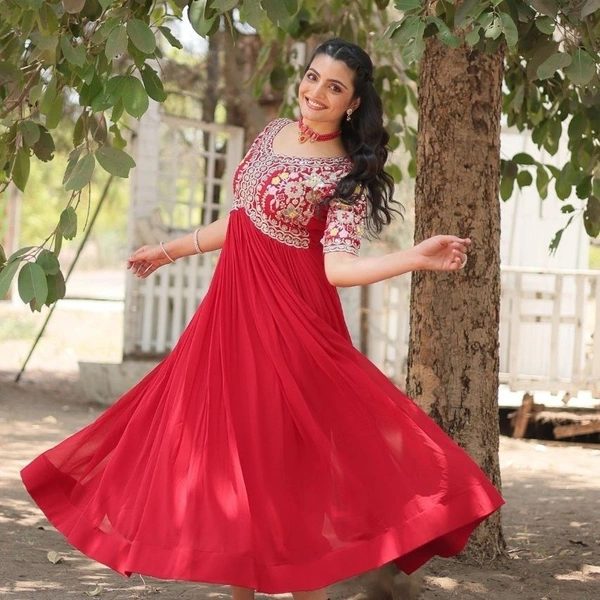 💃🏻PREMIUM DESIGNER READYMADE GOWN COLLECTIONS. 👜* - XXL