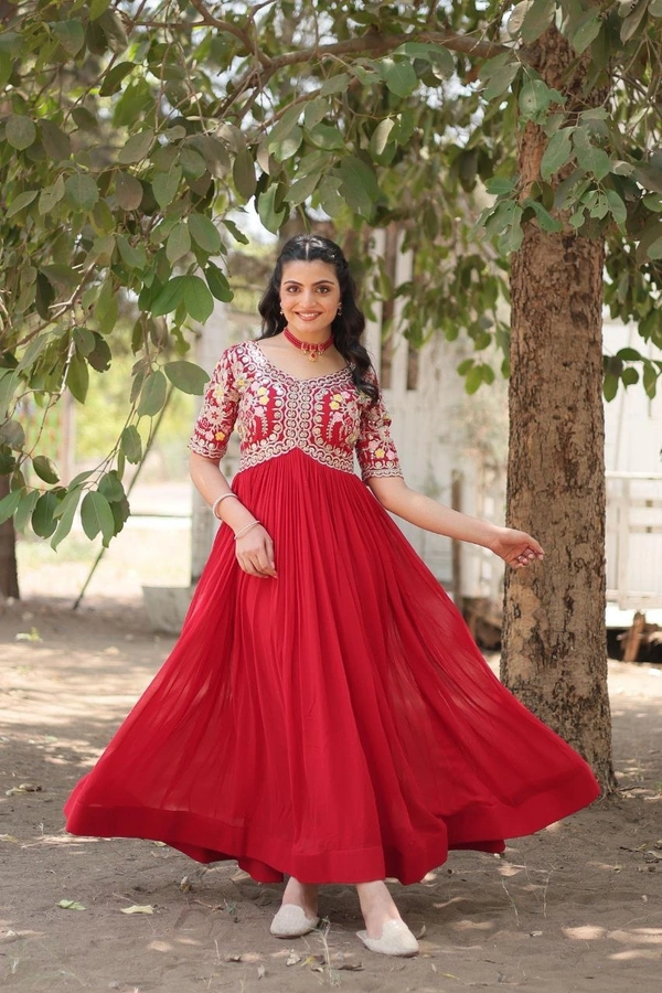 💃🏻PREMIUM DESIGNER READYMADE GOWN COLLECTIONS. 👜* - XXL