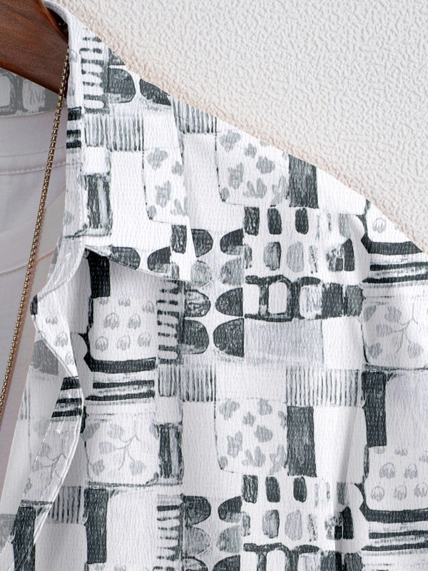NEW MEN'S EXCLUSIVE POPCORN FABRIC PRINT HALF SLEEVE SHIRT  - XXL