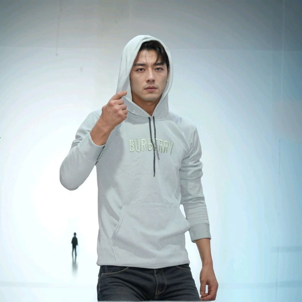 Burberry High Quality Summer Hoodie For Men - XL