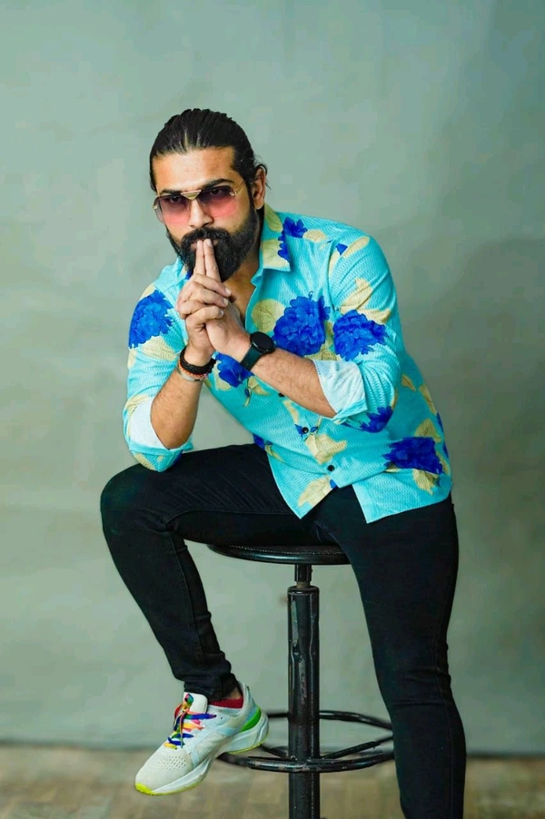 *🤩 SPECIAL DIGITAL TRENDING PRINTED SHIRT IN TEXTURE FABRIC FOR YOUR STYLISH LOOK* 🏝️ - M