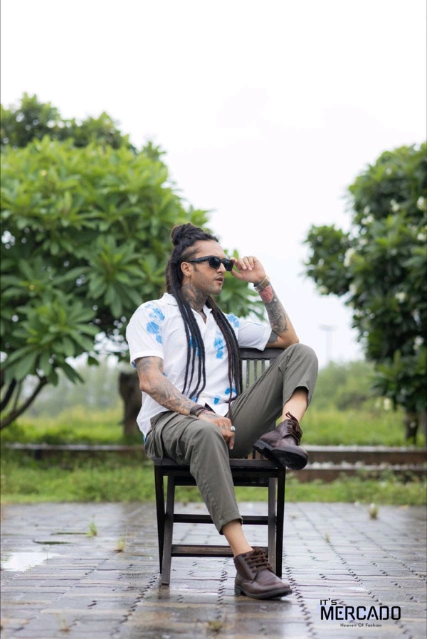 *🤩 SPECIAL SUMMER SEASON TRENDING SHIRT  FOR YOUR PERFACT STYLISH LOOK* 🏝️ - L