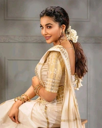 🔥 *Presenting Enchanting Yet Breathable Organic Banarasi Sarees For Intimate And Big Fat Indian Weddings, That Are Light On Your Skin And Uplift Your Wedding Shenanigans.*🔥
