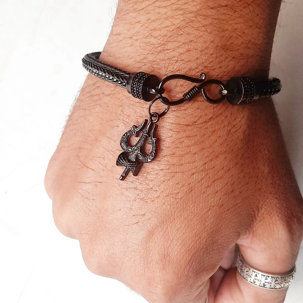 IGP Black Pendant Chain Bracelet  - Standard