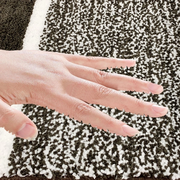 LUXE HOME INTERNATIONAL Riyo Bath Mat, Super Soft Microfibre 1800 Gsm, Non-Slip, Absorbent - Door Mat for Bathroom, Bedroom, Kitchen, Floor - Pack of 1 - 38x58 cm, Arabic Coffee