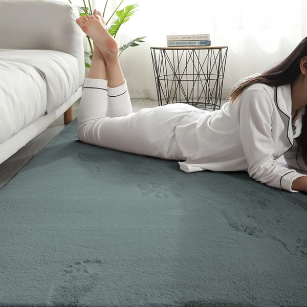 LUXE HOME INTERNATIONAL Rabbit Fur Super Soft Non Slip Floor Carpets for Bedroom, Livingroom - 4x6 Ft, Seige