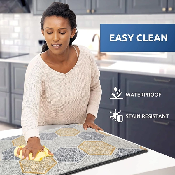LUXE HOME INTERNATIONAL Anti-Fatigue Kitchen Mat Non-Slip Cushioned Comfort Mat - Geometric Pattern Standing Desk Mat - Waterproof and Easy to Clean for Home and Office - 45x75 cm, Honeycomb