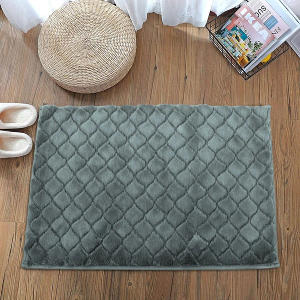 LUXE HOME INTERNATIONAL Luxe Home Austria Bath Mat Rabbit Fur 1000 GSM Bathroom Door Foot Mats Anti Skid Water Absorbent Easy Machine Washable Rug ( Seige , 40 Cm x 60 Cm , Pack of 1 ) - Seige