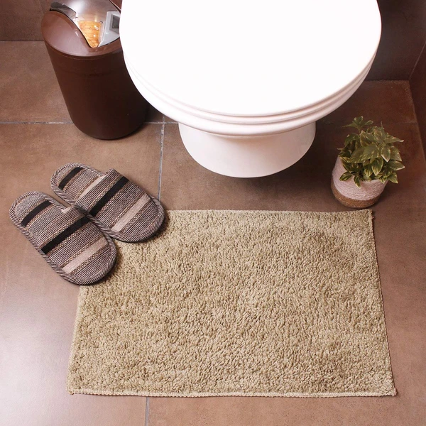 LUXE HOME INTERNATIONAL Bathmat Bostan Microfiber 1600 GSM Anti-Skid ( Beige , 38 Cm x 58 Cm , Pack of 1 ) - Beige