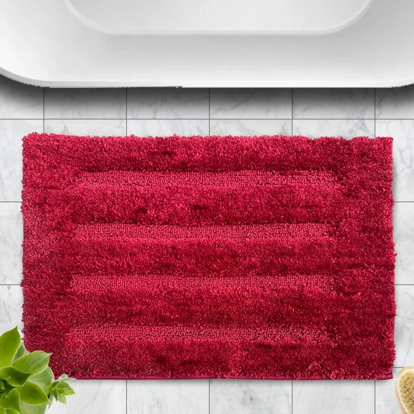 LUXE HOME INTERNATIONAL BathmatClassicMicrofiber2500GSMAnti-Skid(40x60cm,Maroon,Packof1) - Maroon