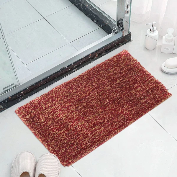 LUXE HOME INTERNATIONAL Bathmat Moscow Microfiber 1600 GSM Anti-Skid ( Red , 38 Cm x 58 Cm , Pack of 1 ) - Red