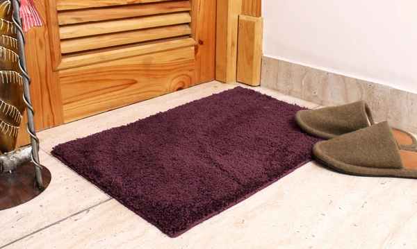 LUXE HOME INTERNATIONAL Bathmat Newman Microfiber 2500 GSM Anti Slip ( wine, 40x60 cm, Pack of 1 ) - wine