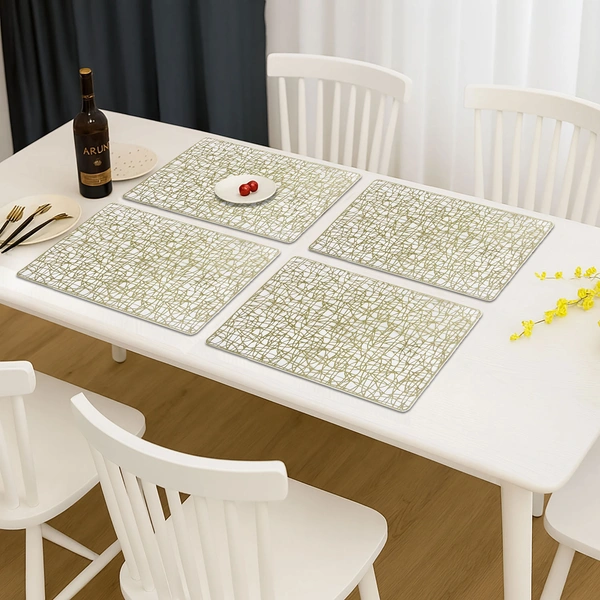 Luxe Home International LUXE HOME INTERNATIONAL Rectangular Pack of 4 Table Placemat (Gold, PVC) - 30x46 cm, Gold