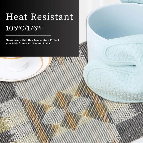 Luxe Home International LUXE HOME INTERNATIONAL Rectangular Pack of 4 Table Placemat (Black, PVC) - 30x46 cm, Black