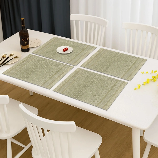 Luxe Home International LUXE HOME INTERNATIONAL Rectangular Pack of 4 Table Placemat (Gold, PVC) - 30x46 cm, Gold
