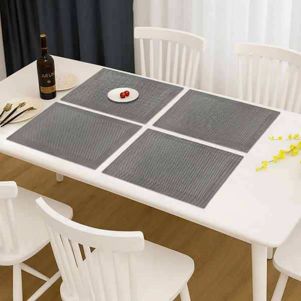 Luxe Home International LUXE HOME INTERNATIONAL Rectangular Pack of 4 Table Placemat (Black, PVC) - 30x46 cm, Black
