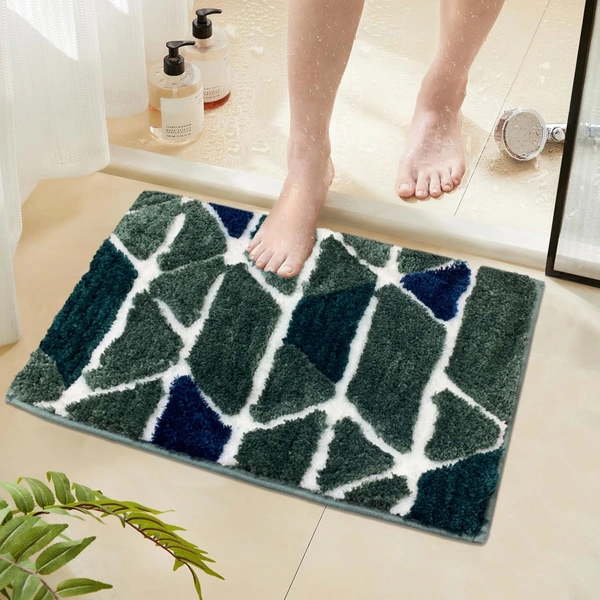 Luxe Home International Luxe Home Macau Trangle Bath Mat (40x60 cm) Super Soft Microfiber, Anti Slip Backing, Washable Bathroom Mat Perfect for Bedroom - Green - 40x60 cm, Green