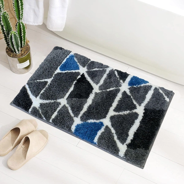 Luxe Home International Luxe Home Macau Trangle Bath Mat (40x60 cm) Super Soft Microfiber, Anti Slip Backing, Washable Bathroom Mat Perfect for Bedroom - Grey - 40x60 cm, Grey
