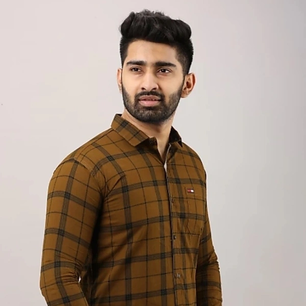 Men Slim Fit Checkered Casual Shirt - XL