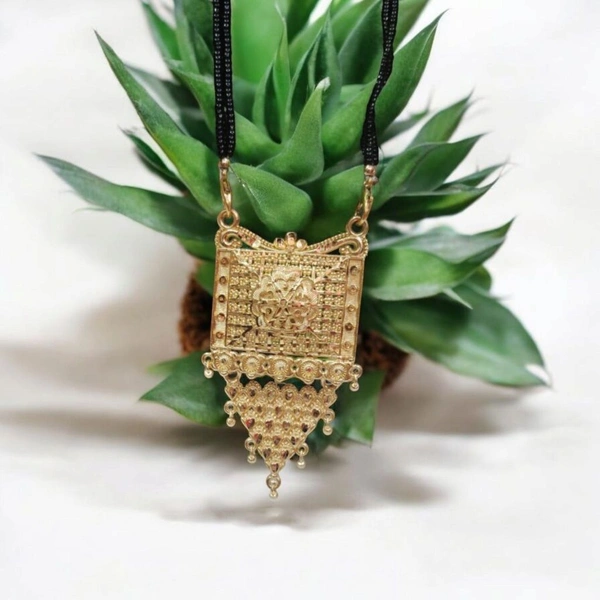 Traditional Mangalsutra for Women, Lightweight and Strong, Stylish Design for Daily Wear, Weddings, Festivals, or Special Events, Comfortable to Wear with Sarees and Ethnic Outfits