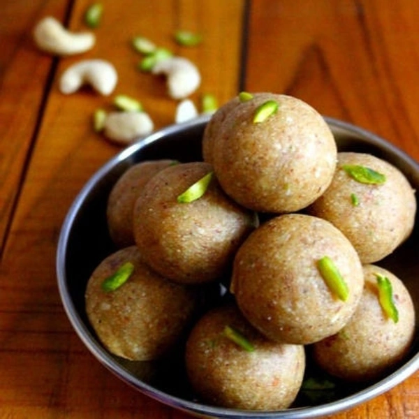 Peeni Ladoo