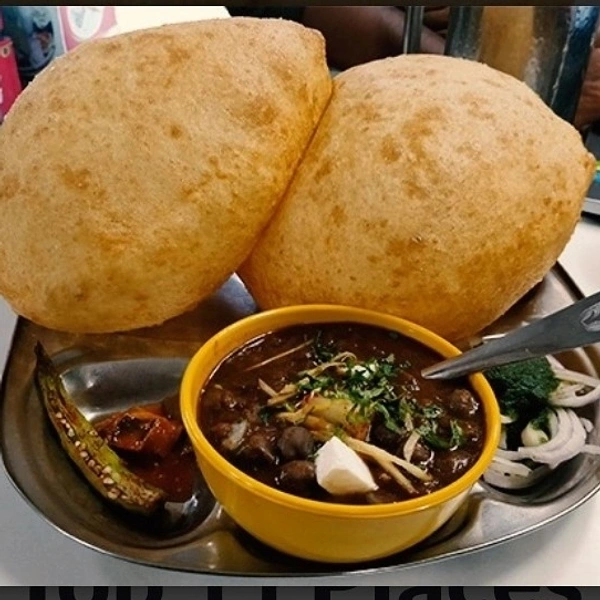 छोले भटूरे  - 2pc