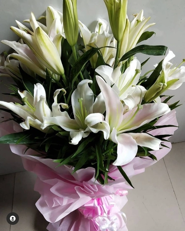 White Lilly Bouquet 