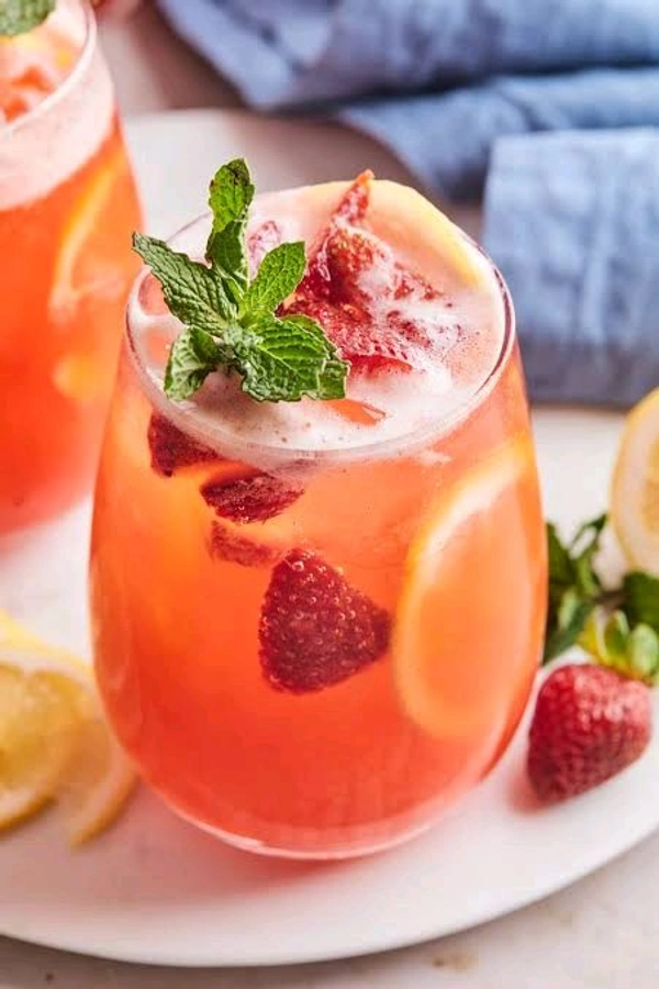 Strawberry 🍓 Mocktail 