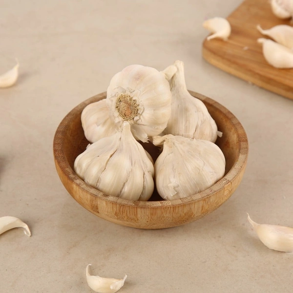 Garlic (Lehsun / Rosun) Best @ 100 Grams