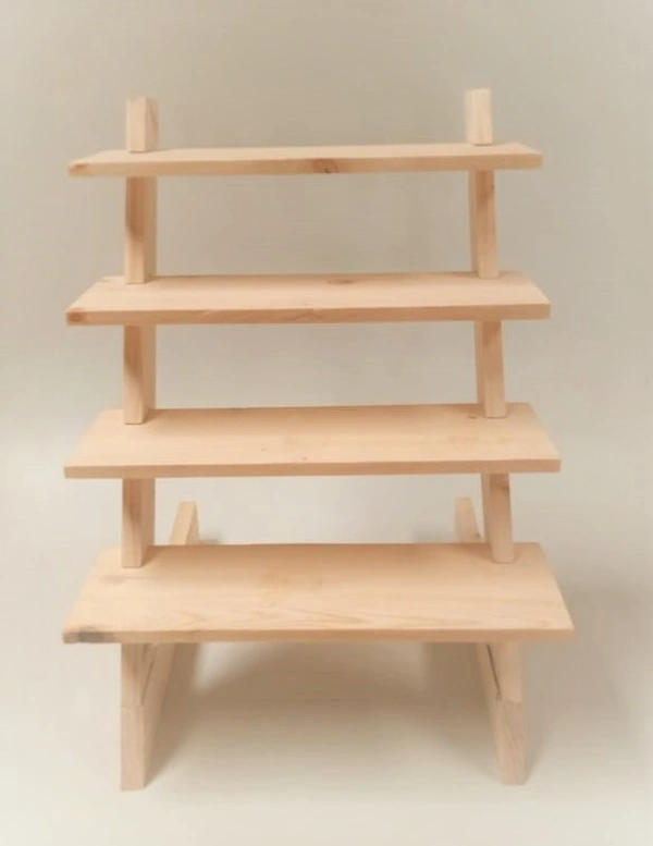 4 Step Dismantling pinewood Display stand