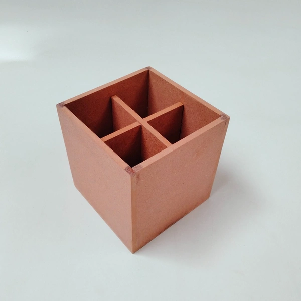 4 Partition Pen Stand