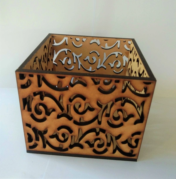 Cutwork Pen stand