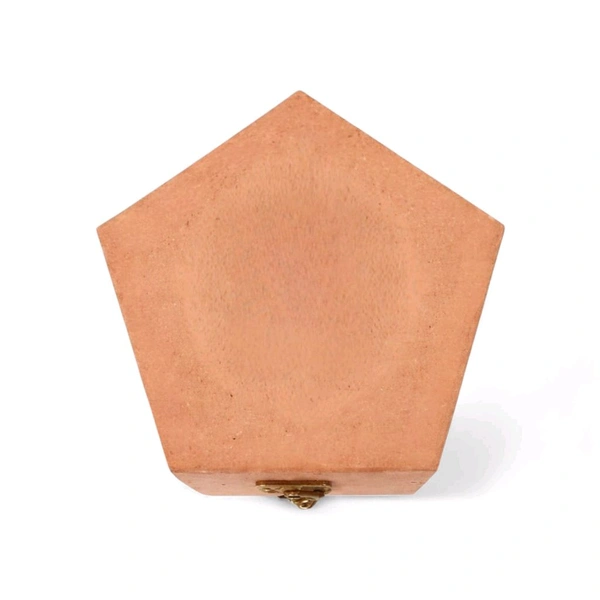 Pentagon Box