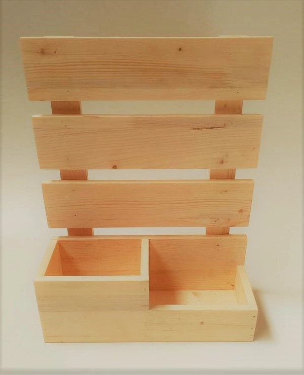 Pinewood Planter name plate - Unpolished - Natural Wood