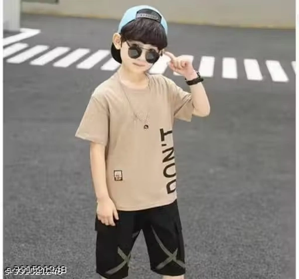 BOYS TOP AND BOTTOM SET - 5-6 Years