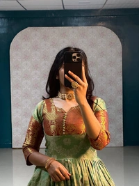 Vaanam - green, M-38