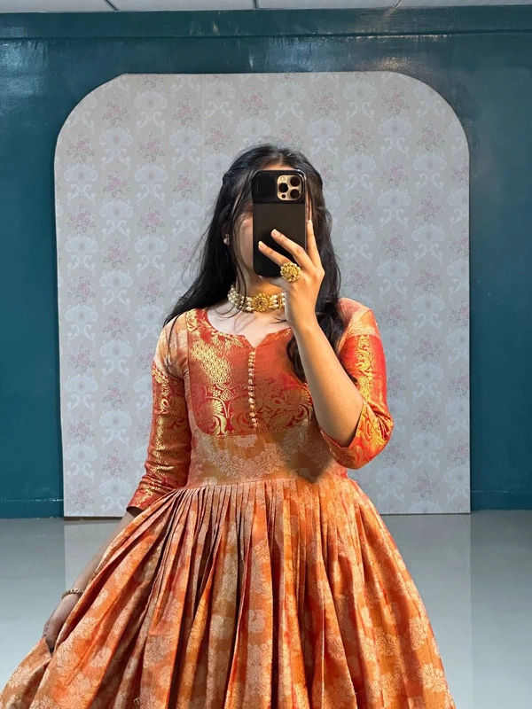 Vaanam - Flush Orange, L-40