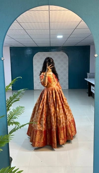 Vaanam - Flush Orange, L-40