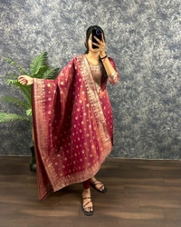 Suganya - Mandy, L -40