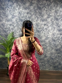 Suganya - Mandy, L -40