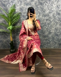 Suganya - Mandy, L -40