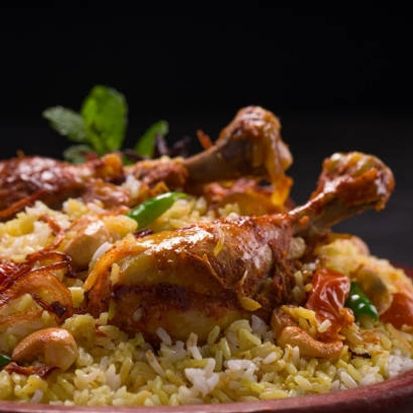 Delicious Biryani - Khadiyo ||Raita, Gravy, One Egg ||