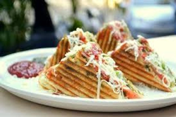 Veg Cheese Sandwich (Lassi Shop)