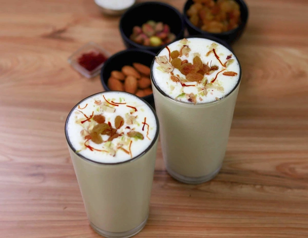 fruit lassi (lassi shop)