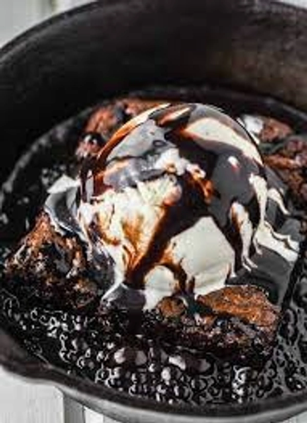 sizzling brownie with hot chocolat(lassi shop)