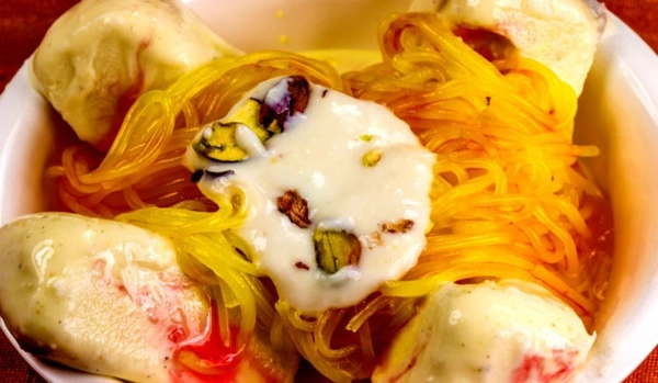 Kulfi Falooda (Lassi shop)